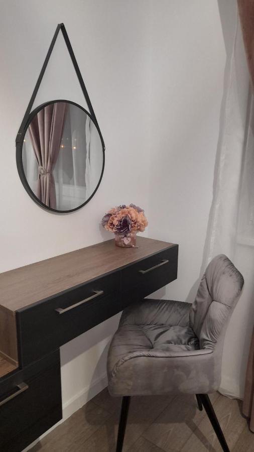 Sarah'S Place Oradea Εξωτερικό φωτογραφία